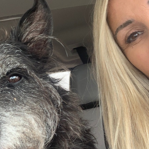 Meet your Posher, Shawna - Picture 1 of 2